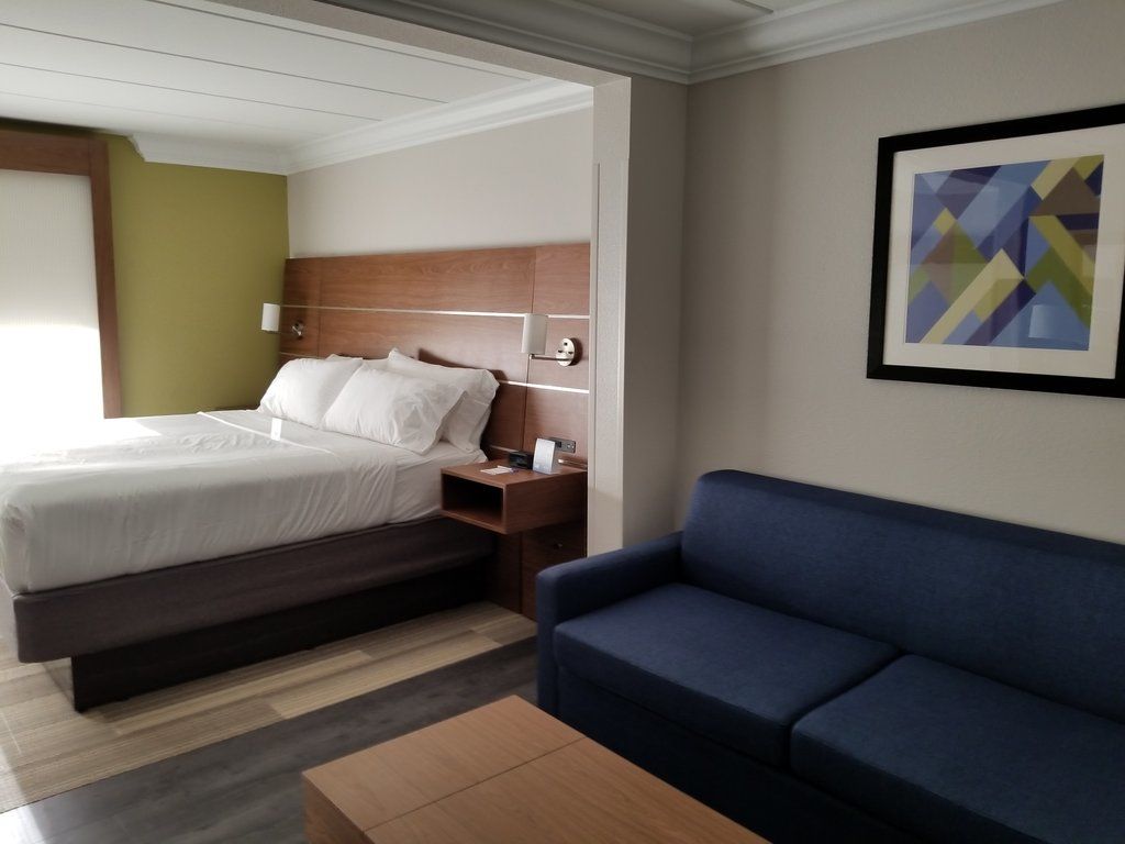 Holiday Inn Express Columbia Ne - Fort Jackson Экстерьер фото
